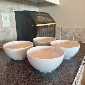 Le Crueset soup bowls.   Set of 4 new and never used.  1.4 L